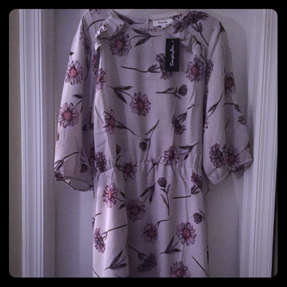 NWT Simply Be Floral Frill Sleeve Dress